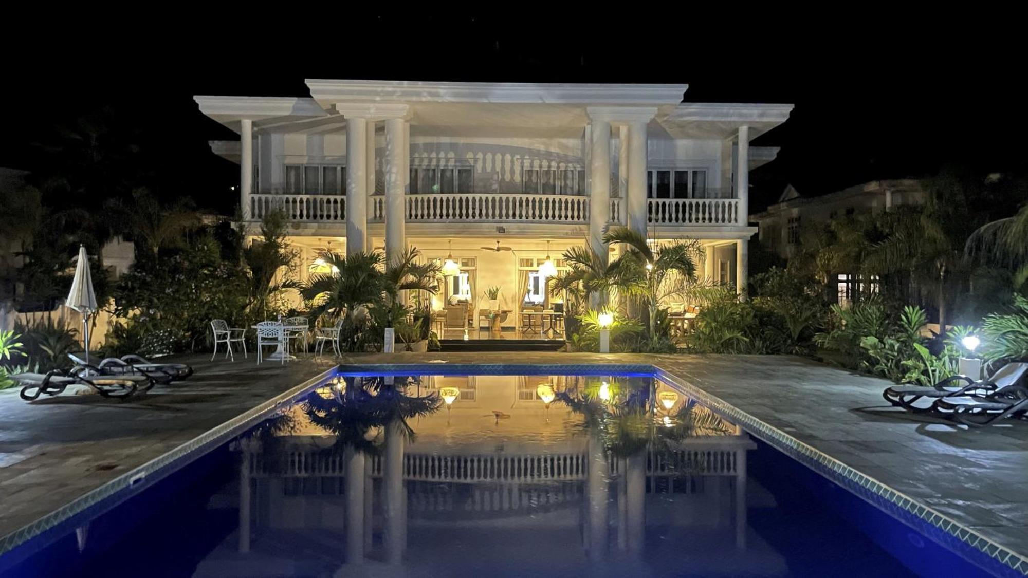 Chateau Elysium Beau Vallon  Bagian luar foto