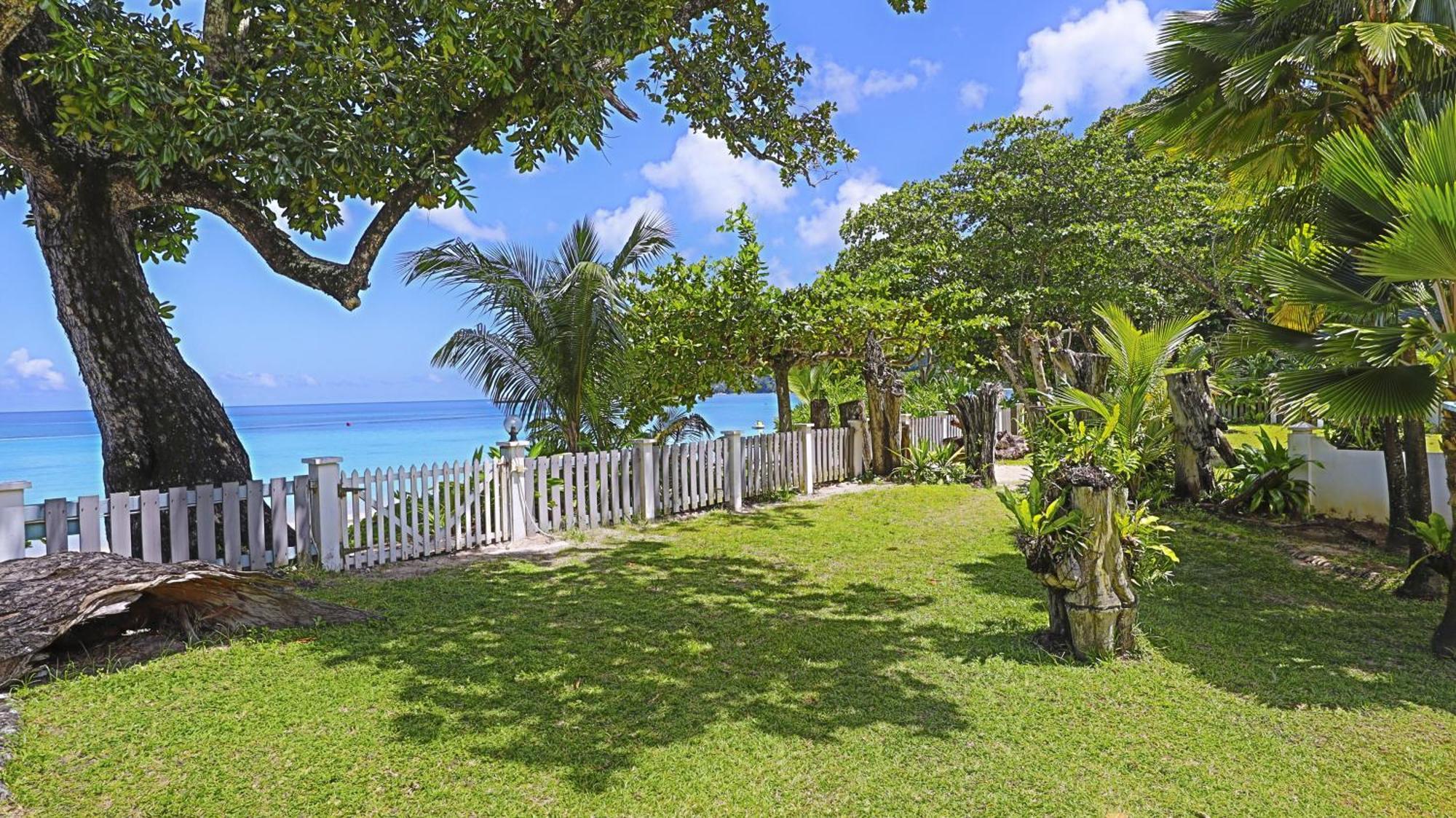 Chateau Elysium Beau Vallon  Bagian luar foto